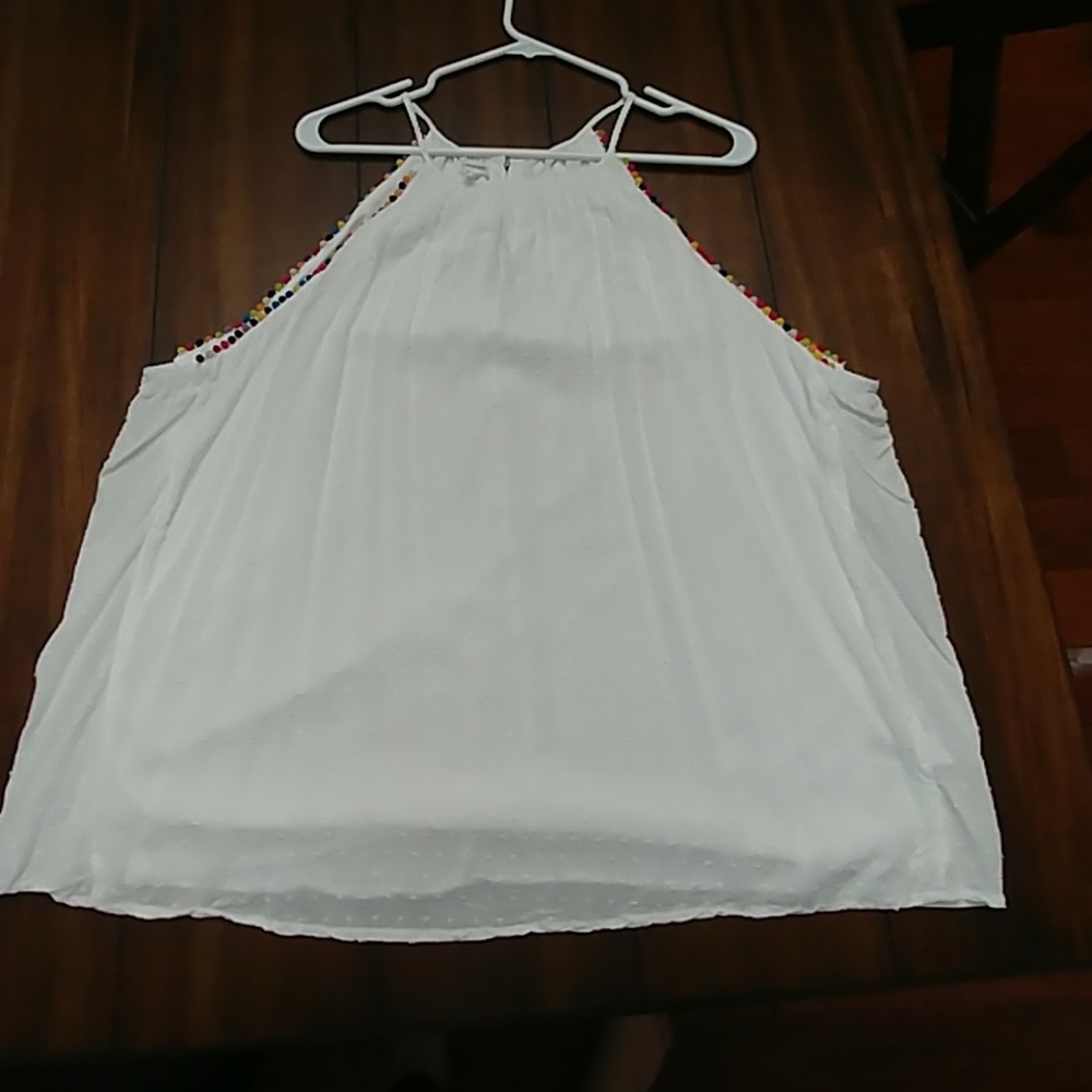 Maurices white top w/ multicolored top trim